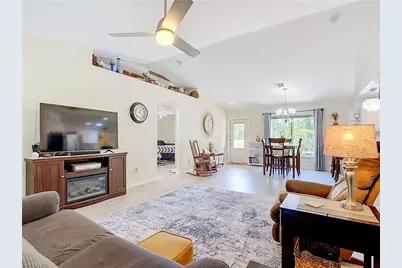 927 Franklin St E, Lehigh Acres, FL 33974 - Photo 17