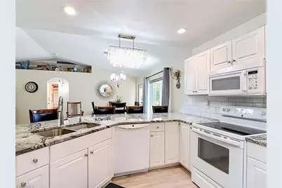 927 Franklin St E, Lehigh Acres, FL 33974 - Photo 25