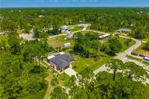 927 Franklin St E, Lehigh Acres, FL 33974 - Photo 3