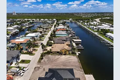 18291 Cutlass Dr, Fort Myers Beach, FL 33931 - Photo 13
