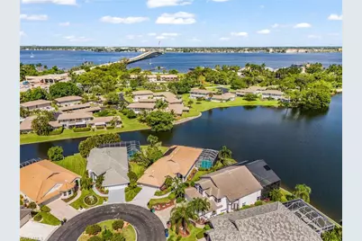 9860 Mainsail Ct, Fort Myers, FL 33919 - Photo 25