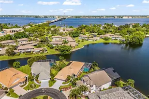 9860 Mainsail Ct, Fort Myers, FL 33919 - Photo 25