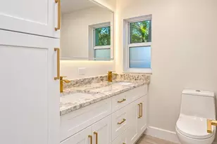 5687 Eichen Cir E, Fort Myers, FL 33919 - Photo 7