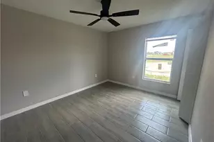 1017 NE 44th St, Cape Coral, FL 33909 - Photo 9
