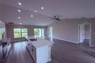 1017 NE 44th St, Cape Coral, FL 33909 - Photo 3