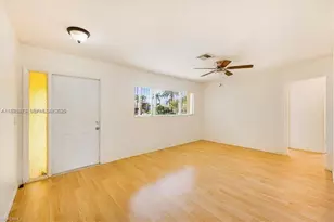 915 SE 20th St, Cape Coral, FL 33990 - Photo 5