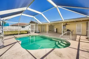 915 SE 20th St, Cape Coral, FL 33990 - Photo 3