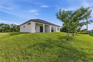 1728 Kismet Pkwy W, Cape Coral, FL 33993 - Photo 31