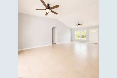 124 SE 27th St, Cape Coral, FL 33904 - Photo 3
