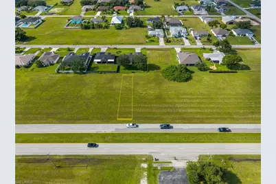 2142 Diplomat Pkwy E, Cape Coral, FL 33909 - Photo 3