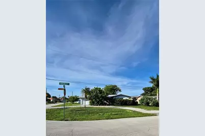 5201 Glade Ct NE, Cape Coral, FL 33904 - Photo 5