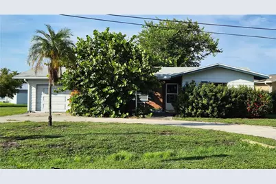 5201 Glade Ct NE, Cape Coral, FL 33904 - Photo 1