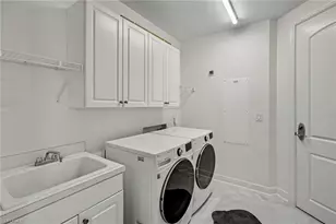 2090 W First St, Fort Myers, FL 33901 - Photo 29