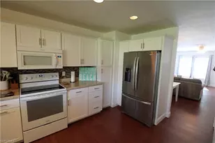 9639 Eaton Gardens Ln, Fort Myers, FL 33919 - Photo 7