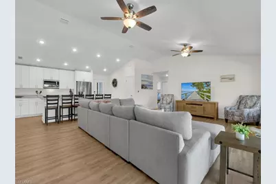 3505 SW 8th Ct, Cape Coral, FL 33914 - Photo 3