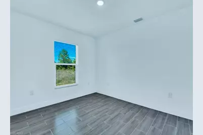 851 Bedford Dr, Lehigh Acres, FL 33974 - Photo 19