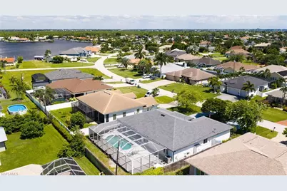 1819 SE 19th Ln, Cape Coral, FL 33990 - Photo 41