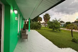 40 NE 10th Ave, Cape Coral, FL 33909 - Photo 3