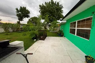 40 NE 10th Ave, Cape Coral, FL 33909 - Photo 23