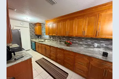 40 NE 10th Ave, Cape Coral, FL 33909 - Photo 9