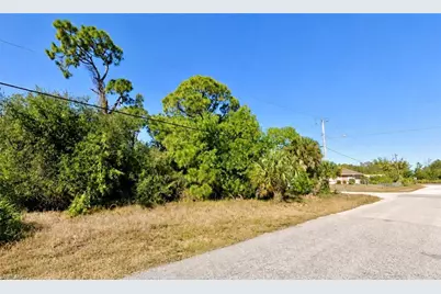 3401 24th St SW, Lehigh Acres, FL 33976 - Photo 3