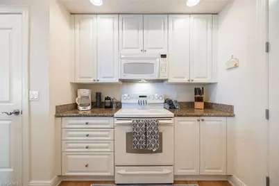 2825 Palm Beach Blvd #719, Fort Myers, FL 33916 - Photo 17