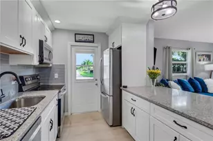 46 Laconia Ct, Fort Myers, FL 33919 - Photo 5
