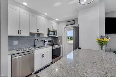 46 Laconia Ct, Fort Myers, FL 33919 - Photo 3