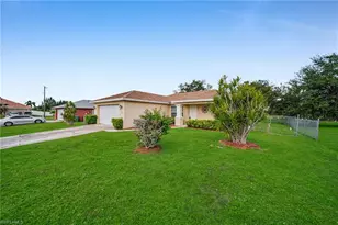 2724 SW 2nd Ave, Cape Coral, FL 33914 - Photo 3