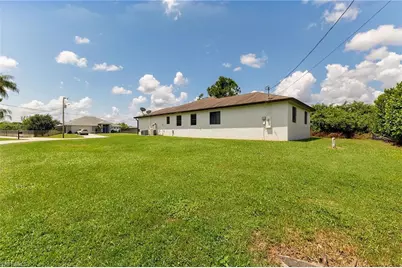 691 Manhattan St E, Lehigh Acres, FL 33974 - Photo 13