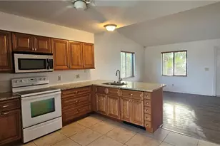 4904 Vincennes Ct, Cape Coral, FL 33904 - Photo 5