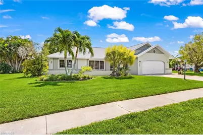 4220 Glasgow Ct, North Fort Myers, FL 33903 - Photo 3