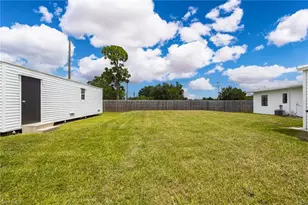 1201 Orange Ave, North Fort Myers, FL 33903 - Photo 23