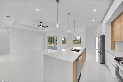 3338 NE 9th Pl, Cape Coral, FL 33909 - Photo 15