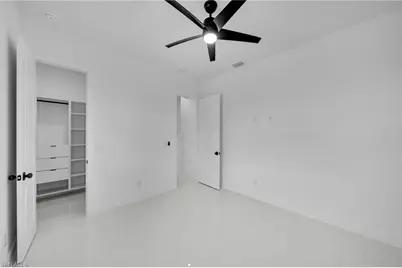 3338 NE 9th Pl, Cape Coral, FL 33909 - Photo 25