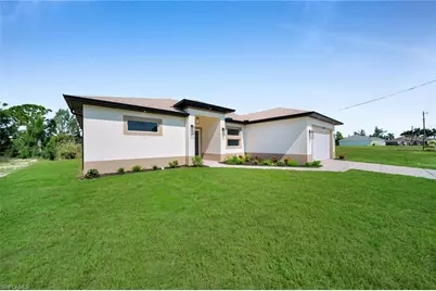 3338 NE 9th Pl, Cape Coral, FL 33909 - Photo 3