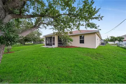 2724 SW 2nd Ave, Cape Coral, FL 33914 - Photo 29