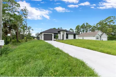457 Woodman Dr, Lehigh Acres, FL 33972 - Photo 3
