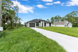 457 Woodman Dr, Lehigh Acres, FL 33972 - Photo 3