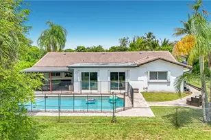 7511 42nd Dr NW, Coral Springs, FL 33065 - Photo 7