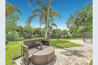 7511 42nd Dr NW, Coral Springs, FL 33065 - Photo 11