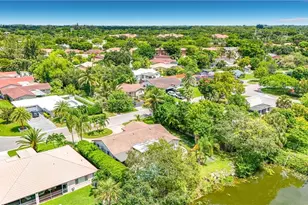 7511 42nd Dr NW, Coral Springs, FL 33065 - Photo 3