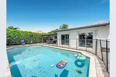 7511 42nd Dr NW, Coral Springs, FL 33065 - Photo 13