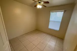 445 Candlewick Cir W, Lehigh Acres, FL 33936 - Photo 9