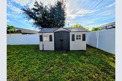 626 SW 25th Ter, Cape Coral, FL 33914 - Photo 7