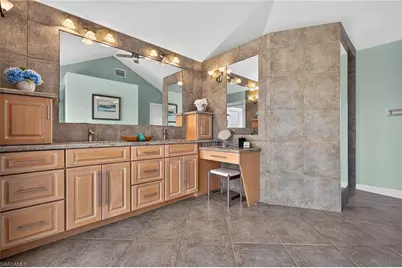 1828 Buckthorn Ln, Sanibel, FL 33957 - Photo 17