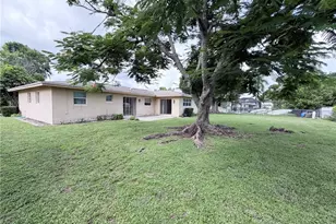 1609 S Hermitage Rd, Fort Myers, FL 33919 - Photo 19