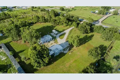 1659 Crescent Ave, Labelle, FL 33935 - Photo 7