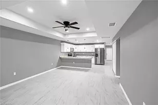 3510 S Grimsley Ct, Fort Myers, FL 33916 - Photo 3