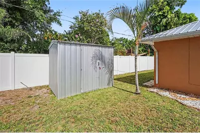 918 Gleason Pkwy, Cape Coral, FL 33914 - Photo 23